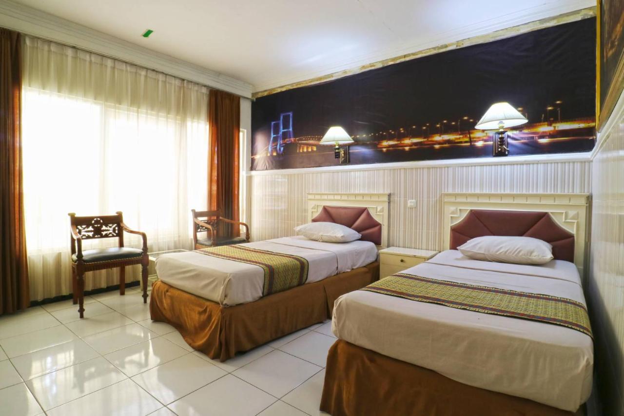 Hotel Tanjung Surabaya Eksteriør billede