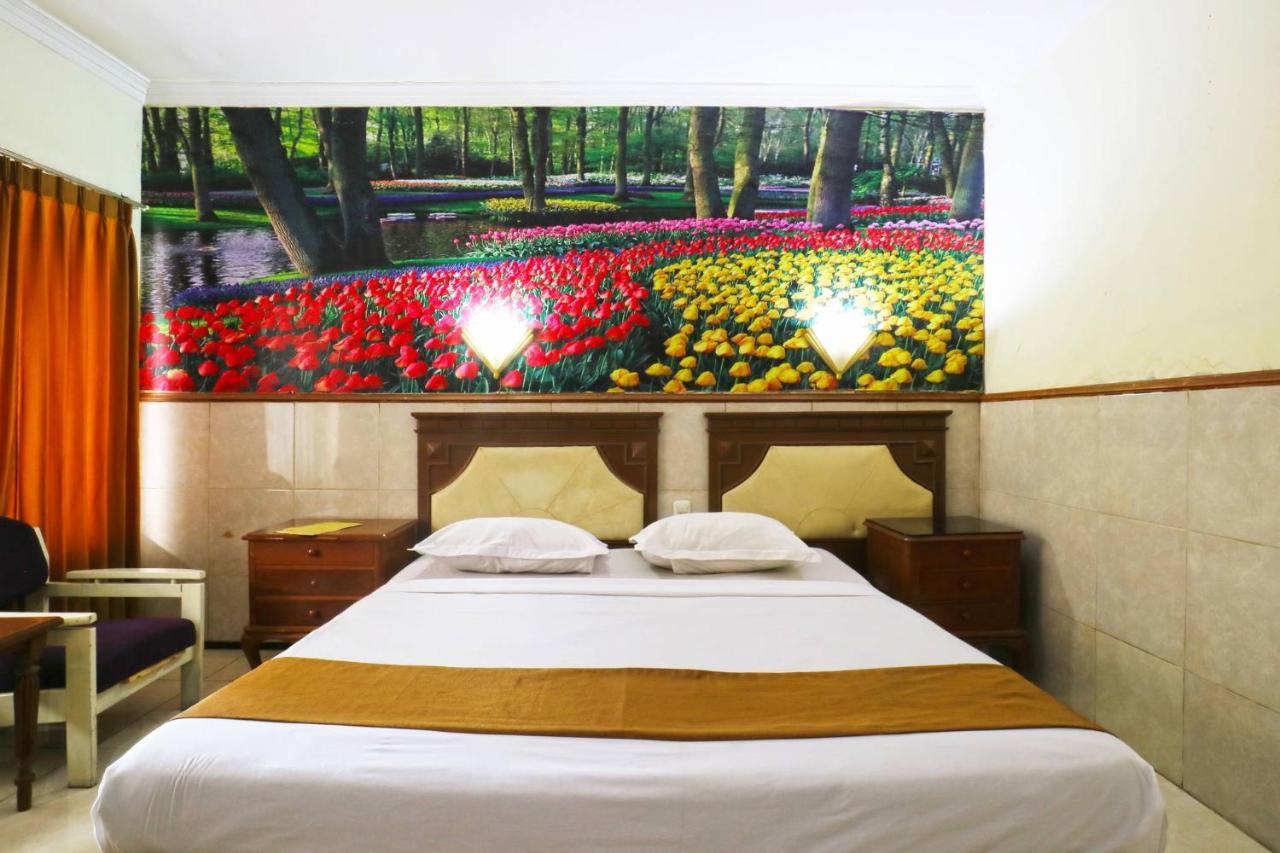 Hotel Tanjung Surabaya Eksteriør billede