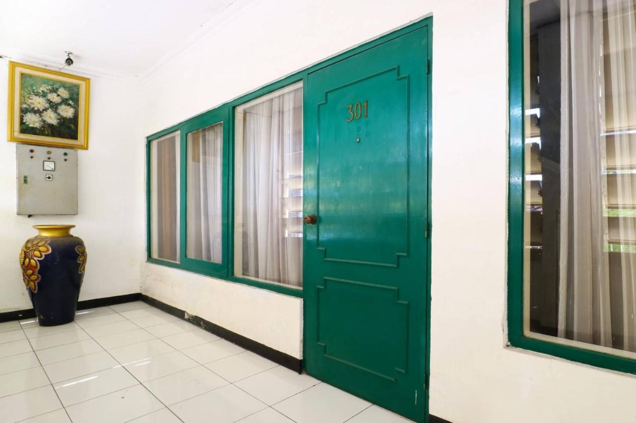 Hotel Tanjung Surabaya Eksteriør billede
